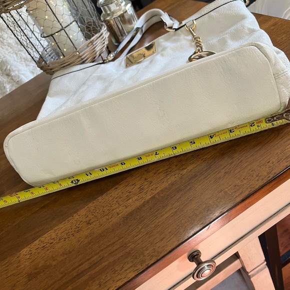 Michael Kors Handbag - Picture 16 of 16